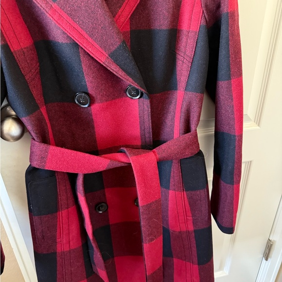 LIKE NEW BELTED DRESS COAT FROM BANANA REPUBLIC - Picture 4 of 8